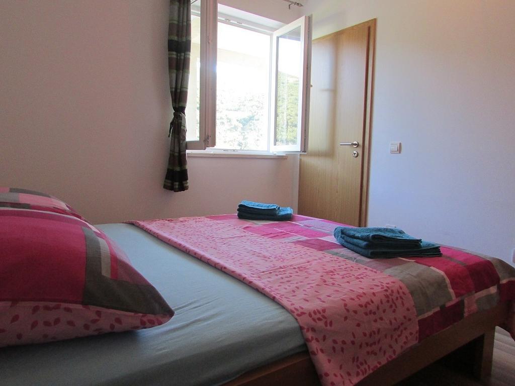 Dubravka Apartmani Mokošica Quarto foto